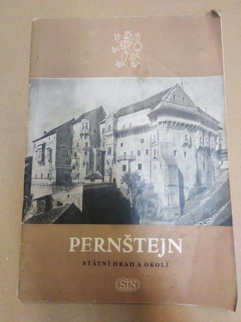Pernštejn - Státní hrad a okolí 