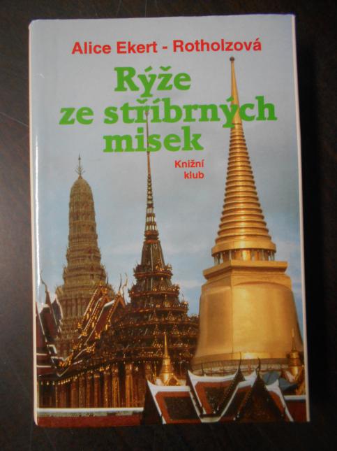 Rýže ze stříbrných misek