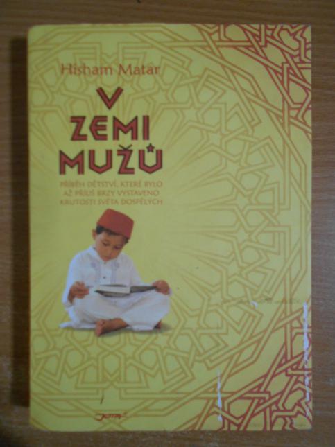 V zemi mužů