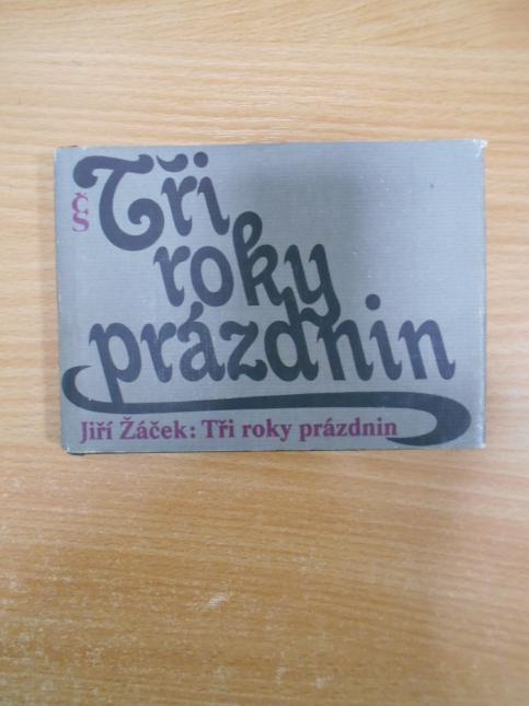 Tři roky prázdnin