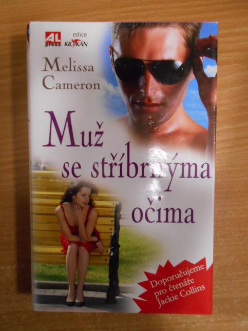 Muž se stříbrnýma očima