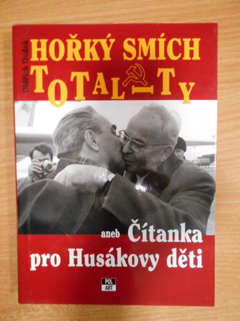 Hořký smích totality aneb Čítanka pro Husákovy děti