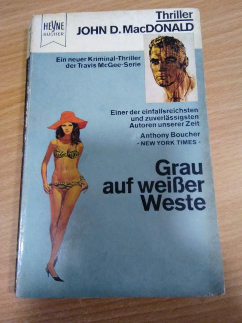 Grau auf weißer Weste