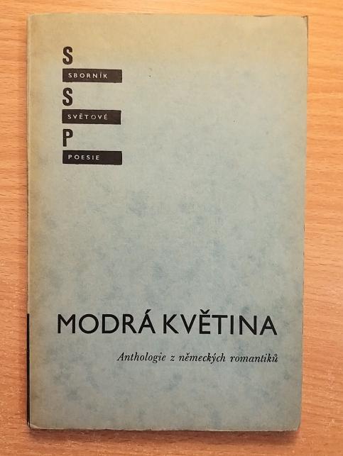 Modrá květina