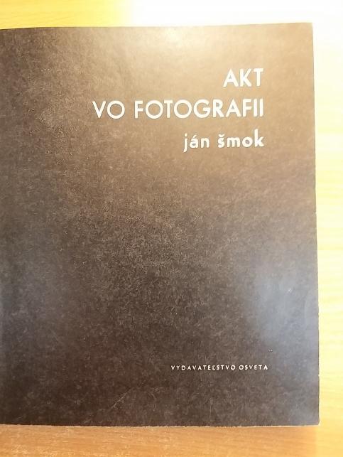 Akt vo fotografii