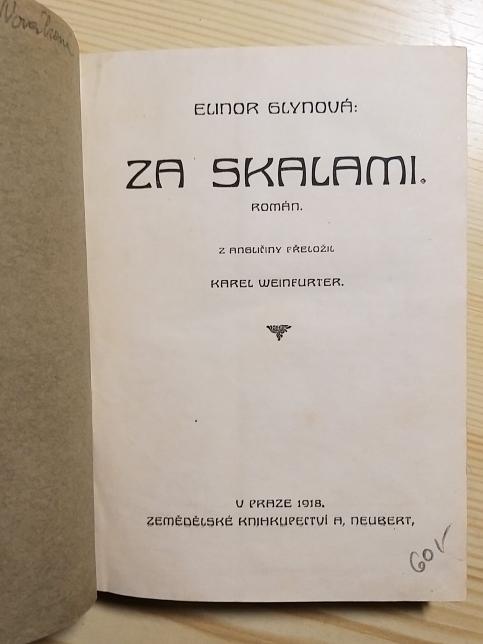 Za skalami