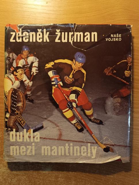 Dukla mezi mantinely