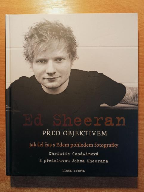 Ed Sheeran před objektivem - Jak šel čas s Edem pohledem fotografky