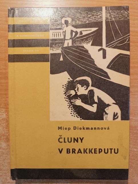 Čluny v Brakkeputu