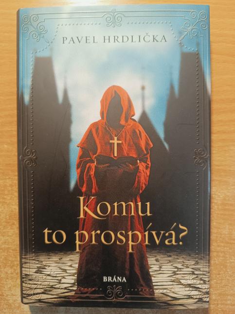 Komu to prospívá