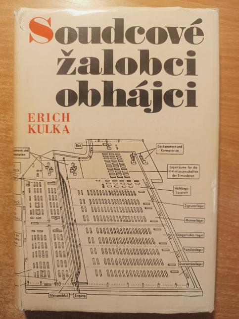Soudcové, žalobci, obhájci